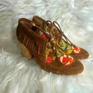 Tory Burch Huntington Beaded Embroidered Suede Fringe Booties size 5 heels shoes